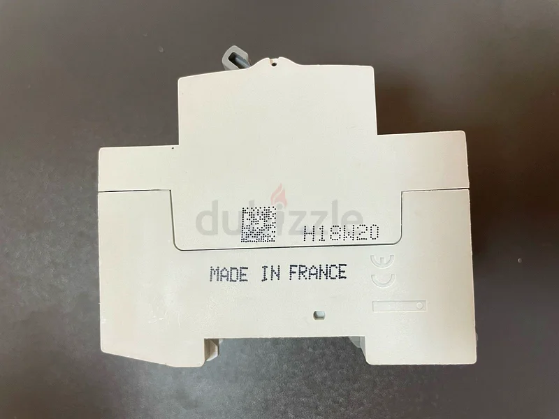 ليجراند إل سي بي 4 ب 40 أ 30 مللي أمبير63258659637507113