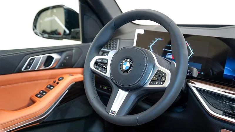 X5 xDrive40i M Sport | AED 5,412 PM | Warranty June-2027 | GCC63159711523842113