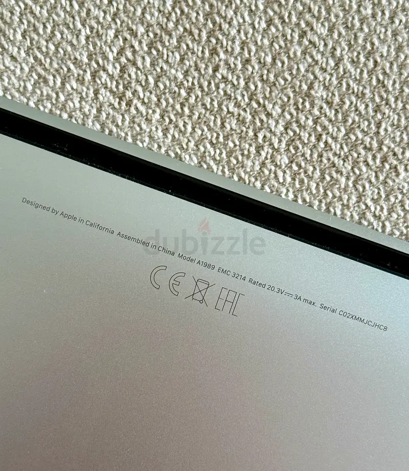 Apple MacBook Pro 13 inch 201863254996537347113