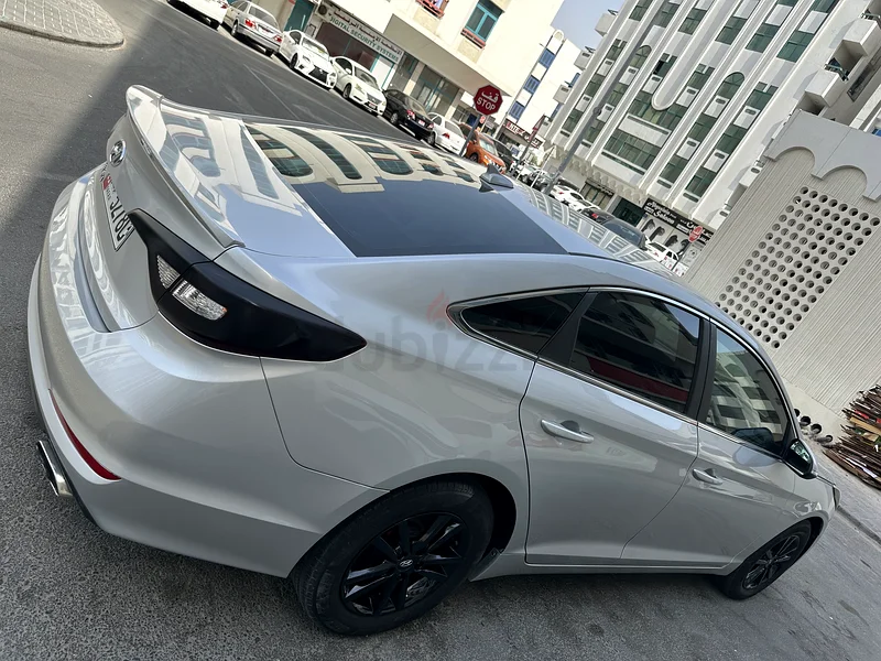 هيونداي سوناتا متوسطة الكيلومترات 135400 كم، ملكية سنة واحدة، السيارة نظيفة جداً63150946162561114