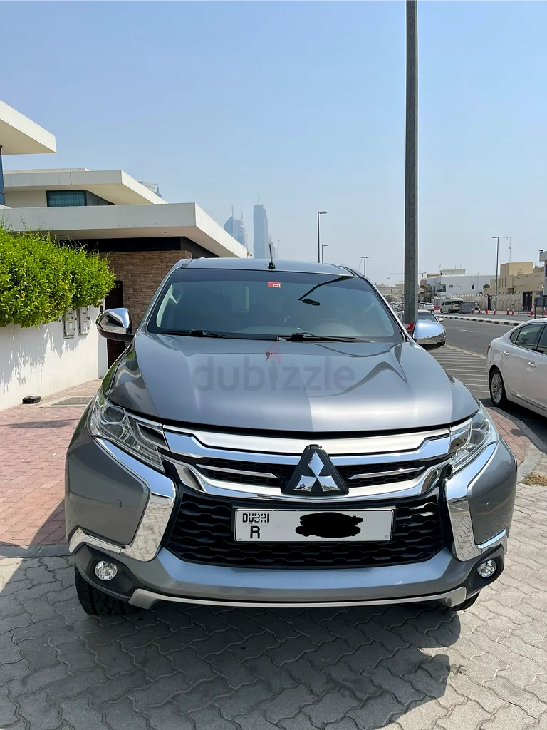 Mitsubishi Montero Sport 2017 GLS Premium GCC Spec Excellent Condition Full Service History63225309410435111
