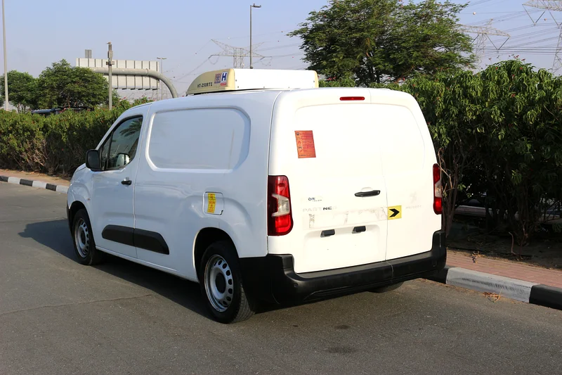 Peugeot Partner 2020 Delivery van with chiller manual gear petrol63154166321411112