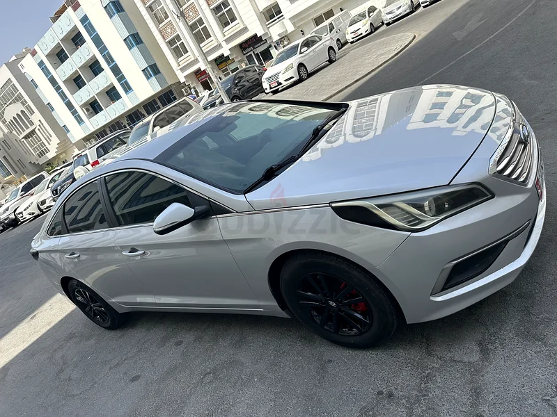 هيونداي سوناتا متوسطة الكيلومترات 135400 كم، ملكية سنة واحدة، السيارة نظيفة جداً63150946162561113