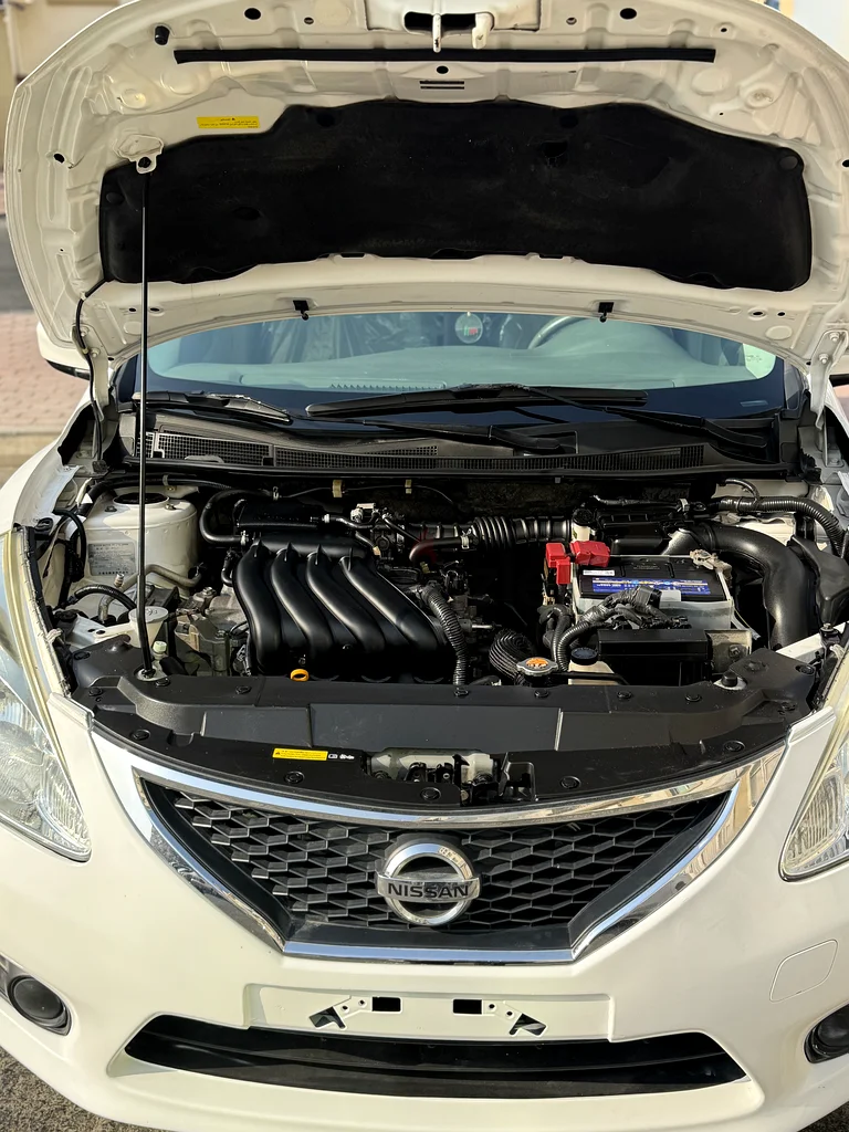 Nissan tiida sv 201663148165026947113
