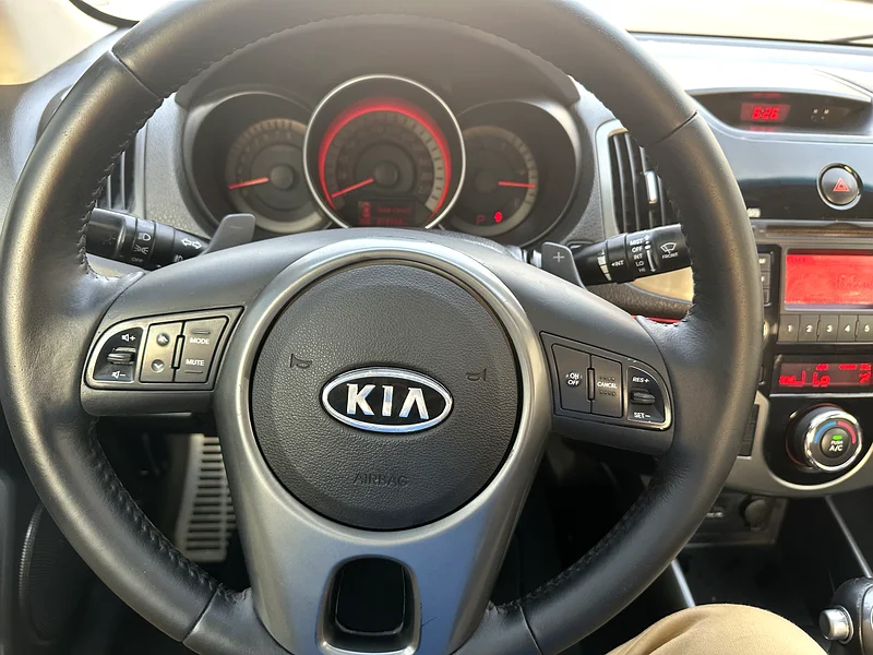 KIA CERATO 2012 GCC FULL OPTION TOP COUPE63224789058561114