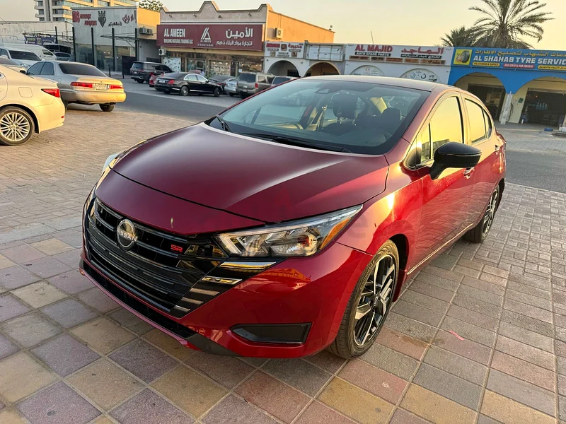 Nissan Versa SR63167091812994111
