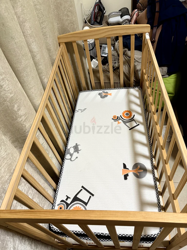 Charming Wooden Crib (baby coat) with mattress63208855963650114