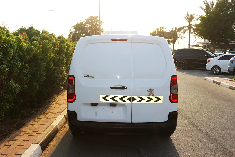 Peugeot Partner 2020 Delivery van with chiller manual gear petrol63154166321411113