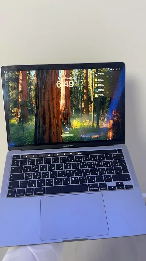MacBook Pro 2022 M2 chip63254996740354111