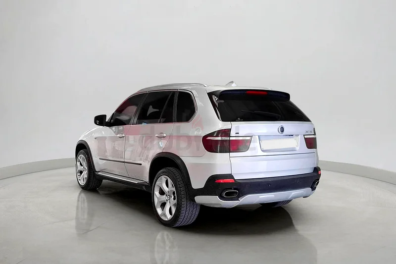 2010 BMW X5 4.8i 4.8L | GCC Specifications63160158521345114