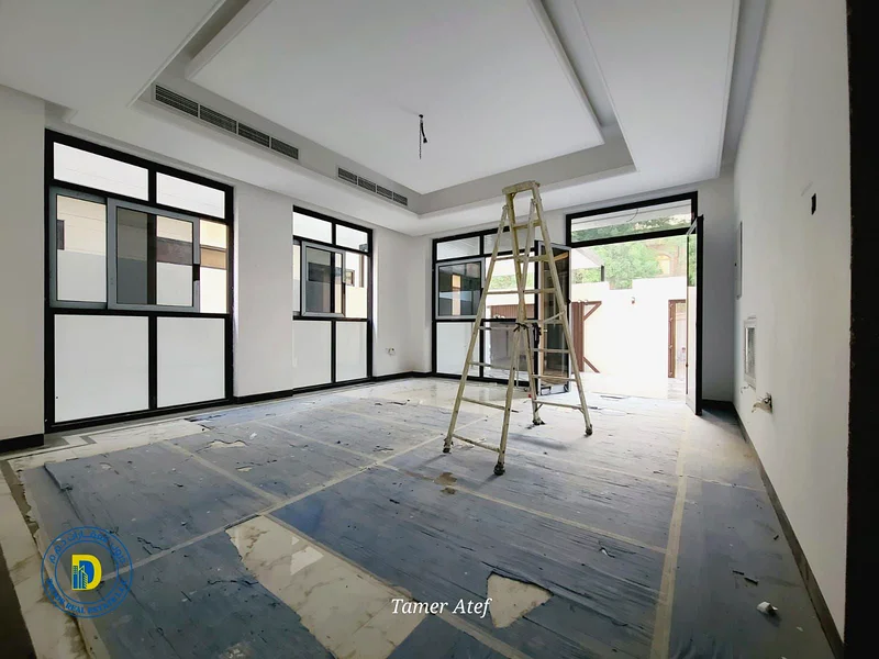For sale, a villa on a street and alley, 6 rooms and 2 halls, in the Al-Muwaihat area. The price includes central air conditioning.63870241148418114