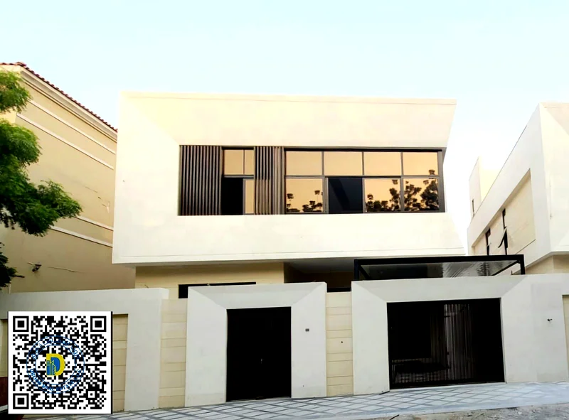 For sale, a villa on a street and alley, 6 rooms and 2 halls, in the Al-Muwaihat area. The price includes central air conditioning.63870241148418110