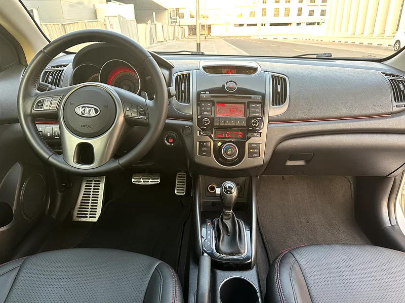 KIA CERATO 2012 GCC FULL OPTION TOP COUPE63224789058561113