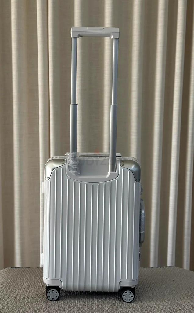 Rimowa Hybrid suitcase63233643819010113