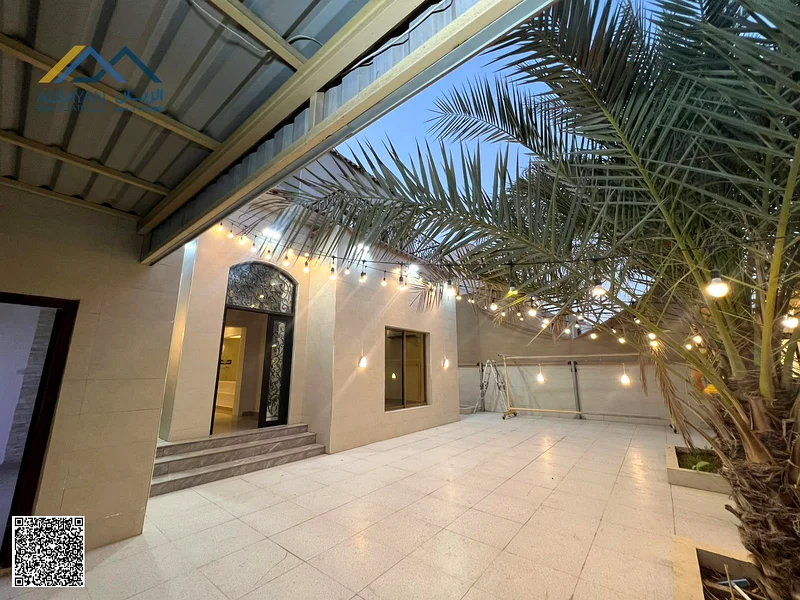 For sale: A huge villa with 7 rooms, an annex, and a store in Al-Muwaihat 3.63869924491521114