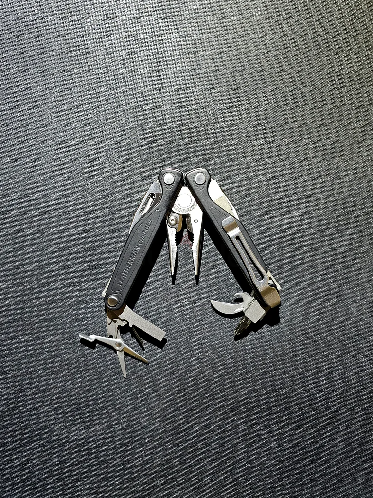 ليذرمان تشارج+63246747290369111