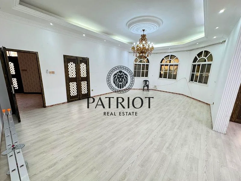 5BR+MAIDS+DRIVER INDEPENDENT VILLAHUGE PRIVATE GARDEN & POOL63654980945539112