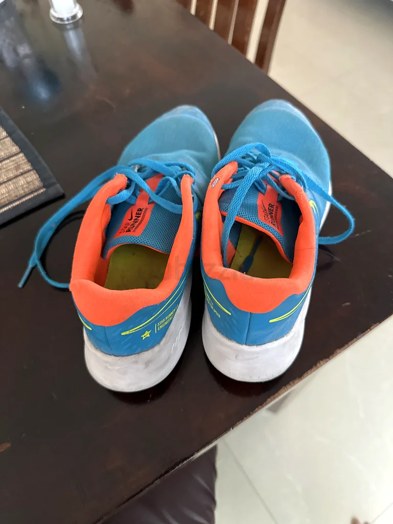 Running shoes63239082665473112