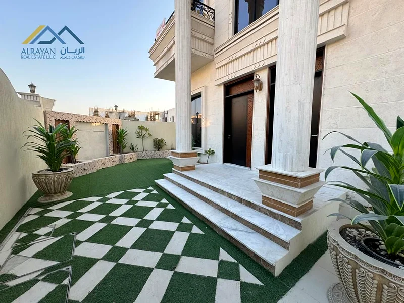 واجهة حجرية جميلة * زاوية شارعين * مساحات واسعة63186740375809113