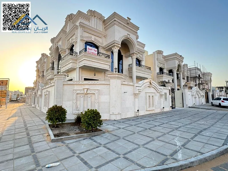 Beautiful stone facade * Corner of two streets * Spacious spaces631867403758091115