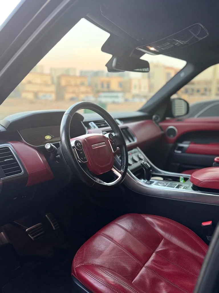 Range rover sport63228276553986112