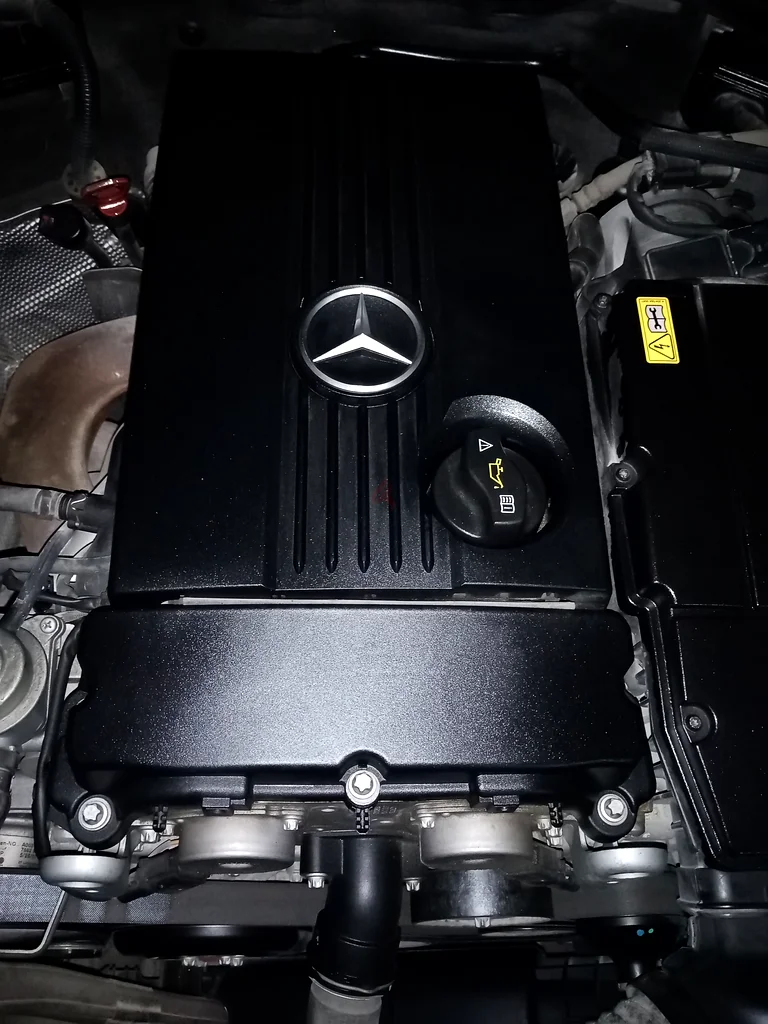 Mercedes Benz C200 Elegance GCC Type @ Mint Condition Mercedes Gulf version in excellent condition63164315687041114