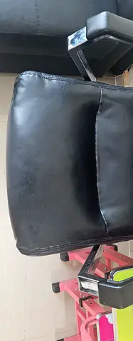 Stylish Black Office Chair - Perfect Comfort  Support
