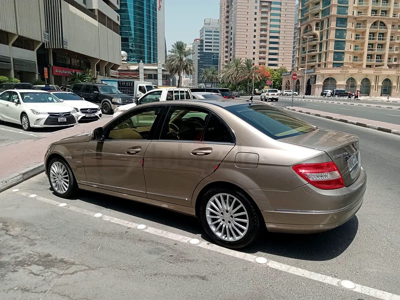 Mercedes Benz C200 Elegance GCC Type @ Mint Condition Mercedes Gulf version in excellent condition63164315687041113