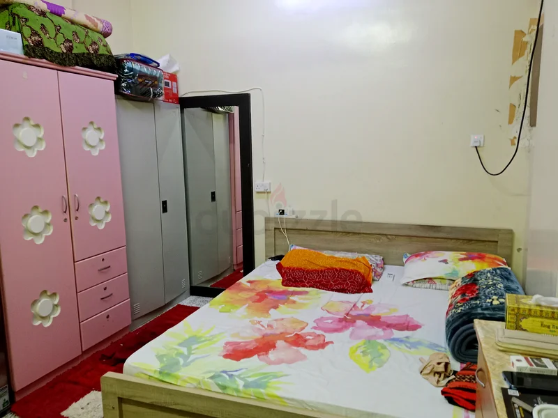 Room for rent63624552183298111