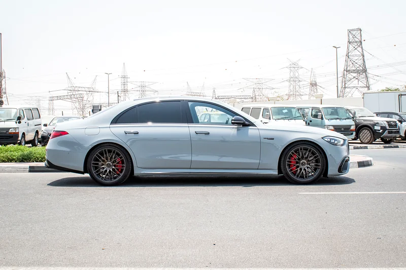 2024 - S63 AMG E PERFORMANCE EDITION 1 - بحالة جديدة تمامًا - فقط 9,000 كم63176618902915113