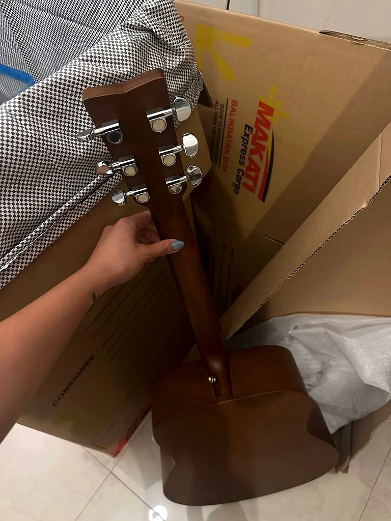 New Yamaha F400 acoustic guitar63202194272771113