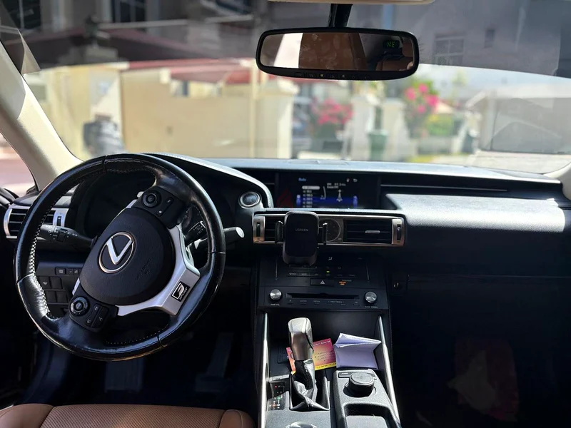 Lexus IS-250 F sport63156539847809111