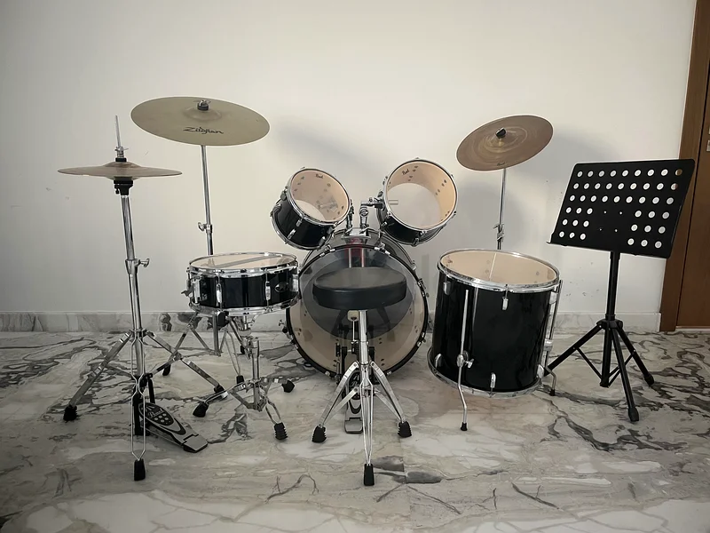 Pearl Roadshow RS525SC/C31 Full Drum Set With Cymbals – Jet Black63202193304961111
