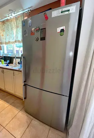 Siemens Bottom Freezer Refrigerator KG86NAI31M