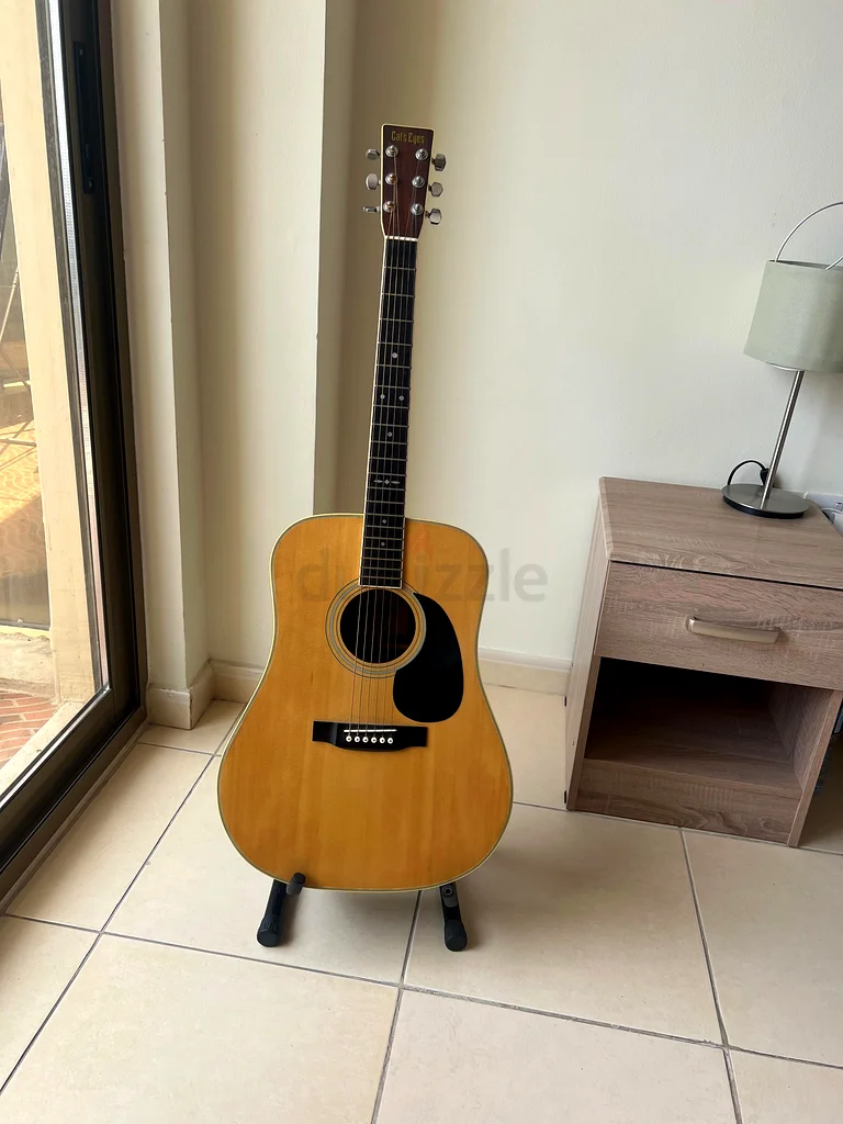 Beautiful (Martin Copy) Acoustic Guitar Perfect for seasoned or new Musicians63202194259331111