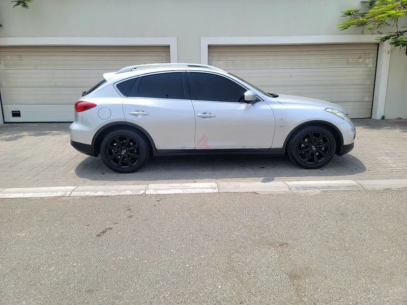 Infiniti QX50 low mileage Full option in Good condition63173843728771114