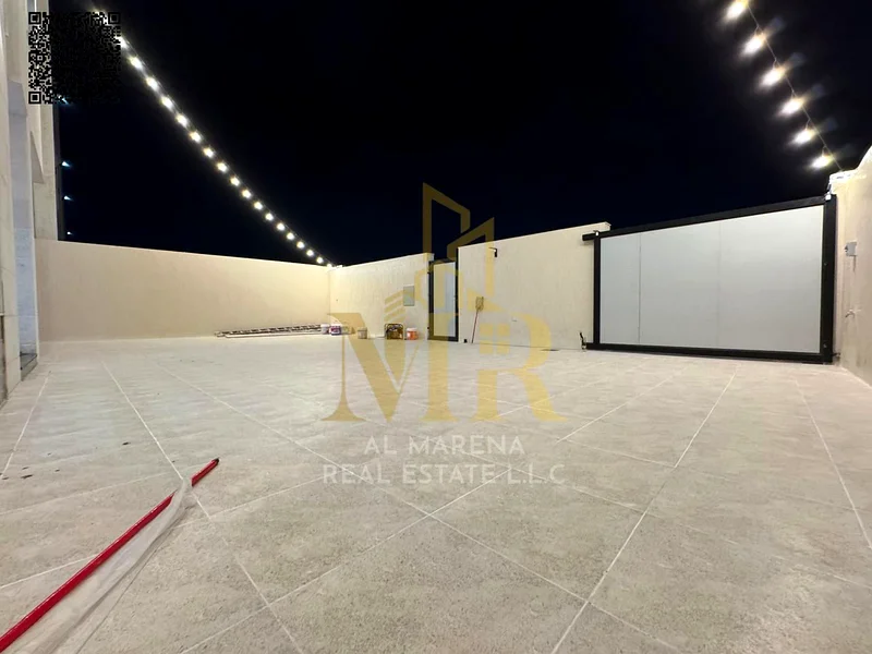 A distinctive villa in Al-Haliou, 1 floor, with a roof, on an area of ​​3,765 square feet, with master bedrooms, at a price including registration and63892471942786113