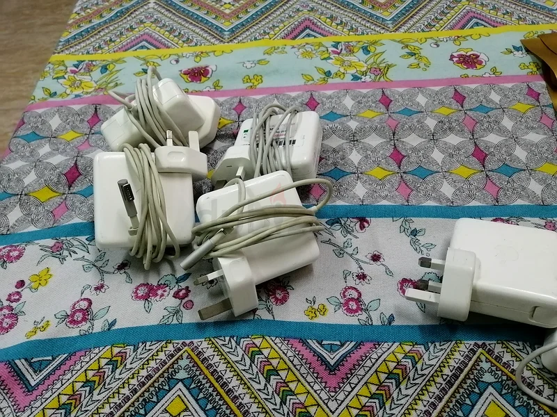 Apple Origional Charger63192100256131112