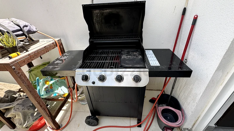 Char-Broil Gas BBQ Convective 410 B - 4-burner Barbecue with Cast Iron Grates, Stainless Steel Burn!63259188414850111
