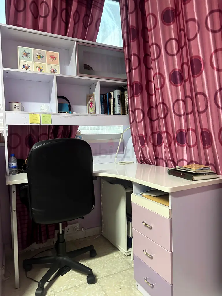 Corner Study Desk/ Table
