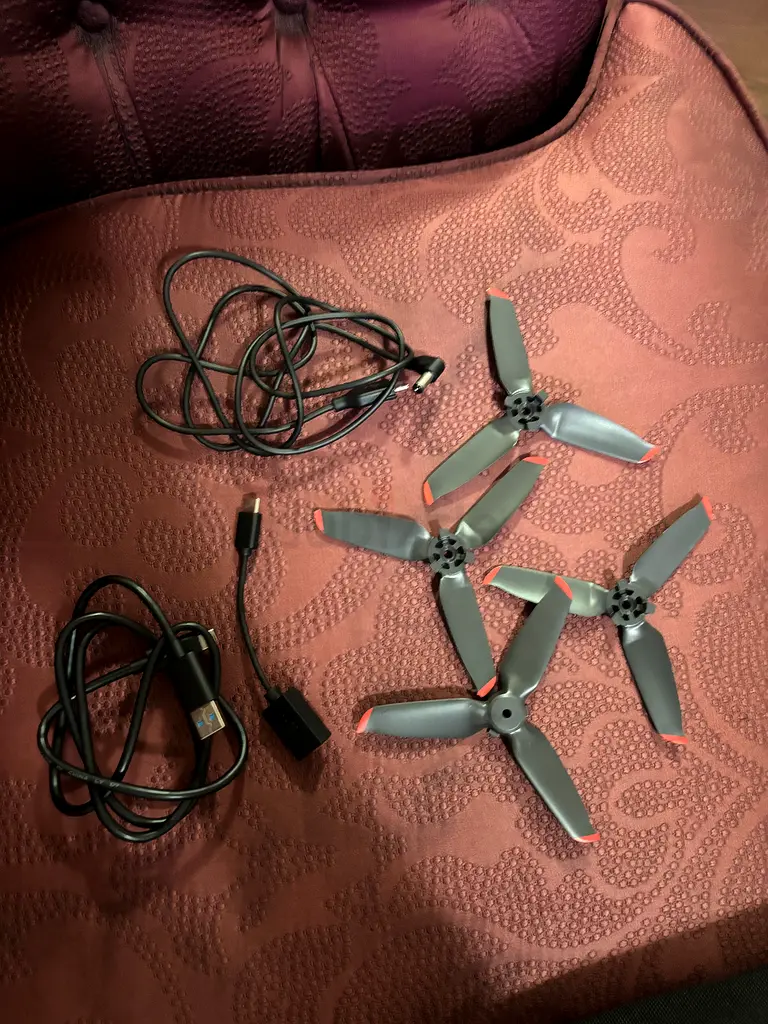 DJI FPV COMBO DRONE63234125154051117