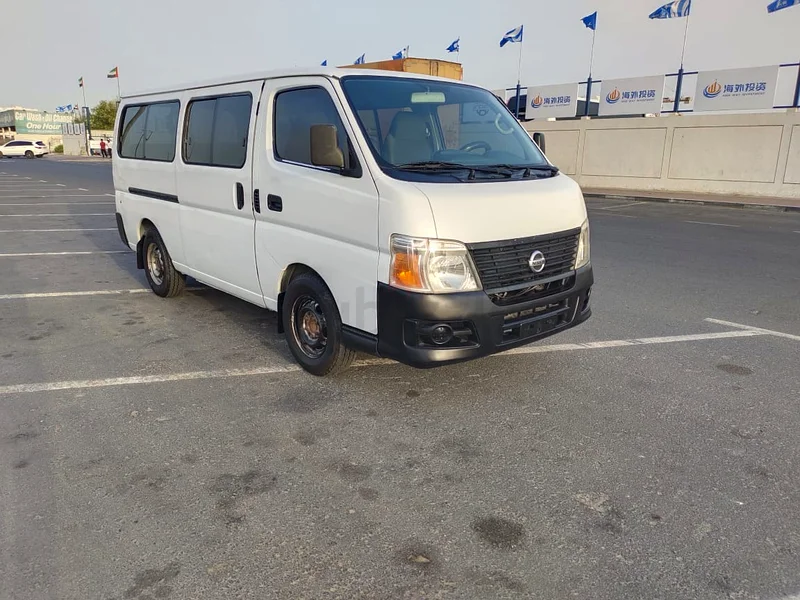 NISSAN URVAN PASSENGER VAN. GCC.13 seats. 2012 MODEL.63166627571202111