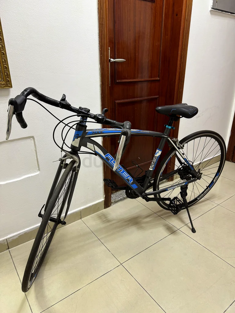 Ride in Style with this Excellent Road Bike!63169469863043111