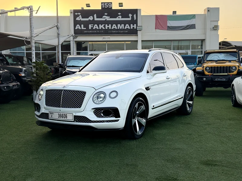 بنتايجا V12 مذهلة، إصدار أولي، مواصفات خليجية (خالية من الحوادث 100%)63134990987650110