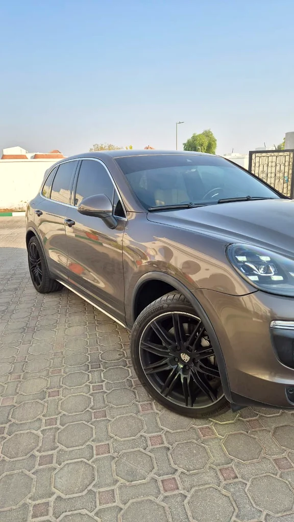 Porsche Cayenne Turbo S GCC 2015 - Porsche Cayenne Turbo S GCC 201563136839445123112