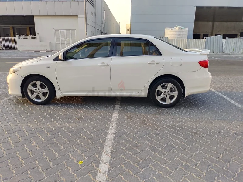 تويوتا كورولا. متوسطة المواصفات. خليجي. 1.6 لتر. موديل 2013.63165695006467111