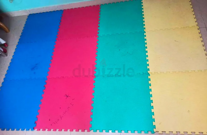 12 قطعة من حصيرة المطاط للرضع من سن 0 إلى 3 سنوات فقط بسعر 40 درهمًا63216837082753112