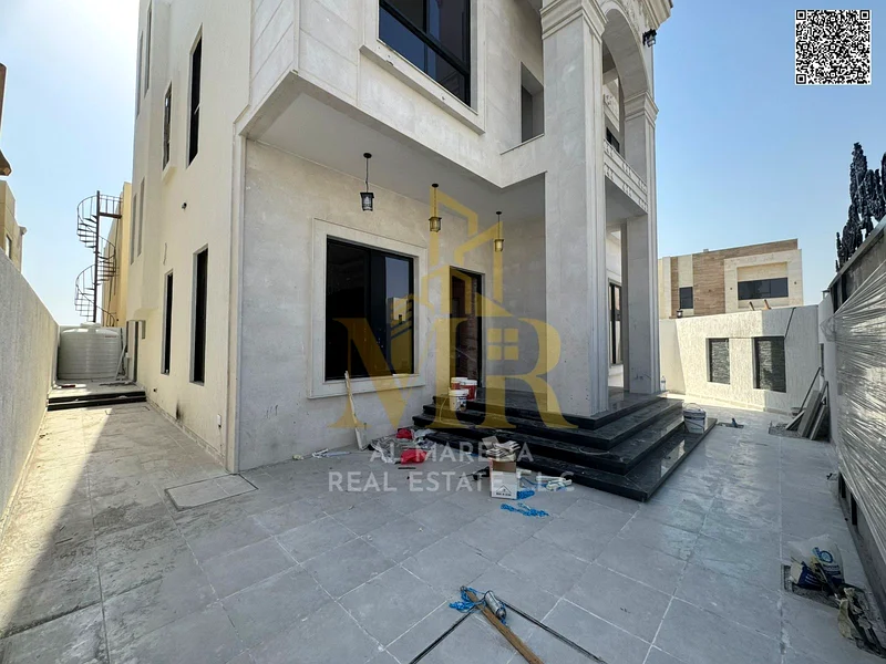 🏡 A golden opportunity to own a luxurious villa - 7 master bedrooms + large roof + corner location63186740776321113