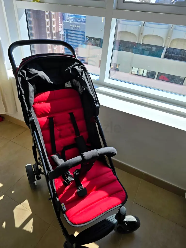 Branded Hauck Stylish and Comfortable Baby Stroller for Sale