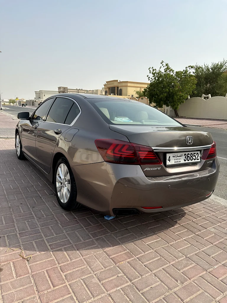 هوندا أكورد موديل الخليج بحالة ممتازة63173118981890113